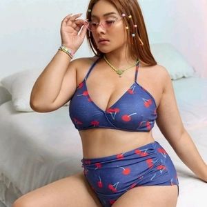 Plus Size Cherry Print Bikini Top